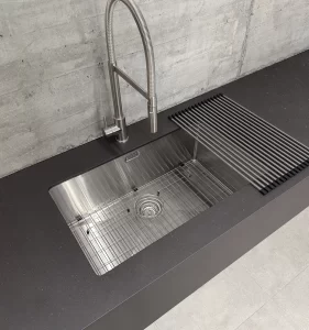 Hermes 1 poza Empotrable Signature con rebose de 71.1x40.6x25.4 cm