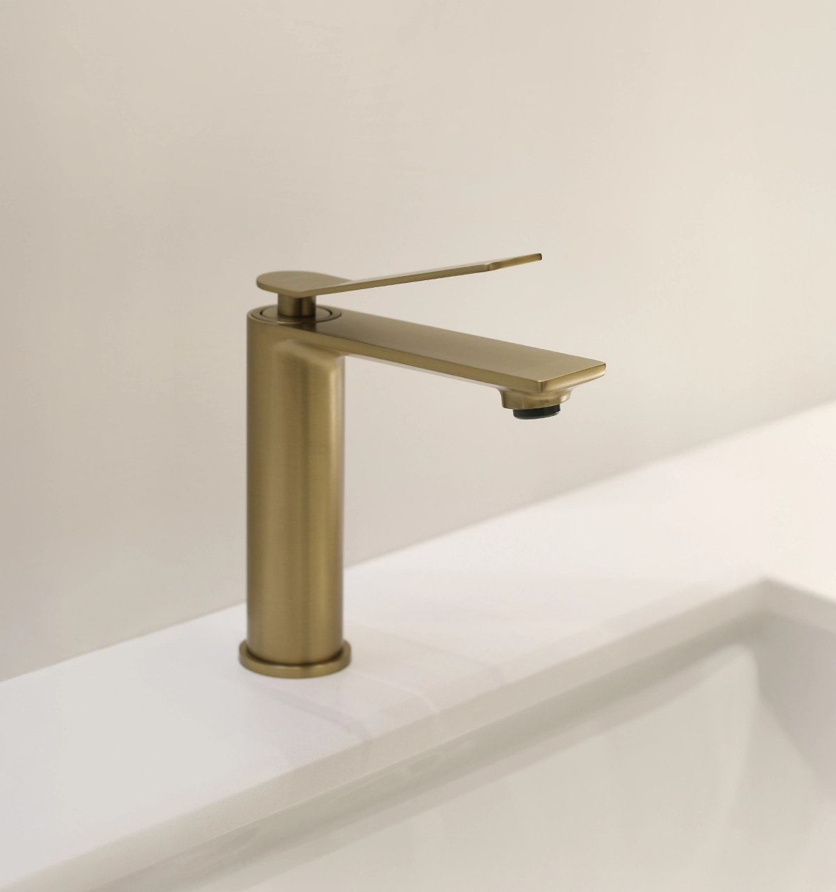 FA7975-AMB Grifería Atenea Lavatorio Bajo Dorado Mate Al Mueble Ferretti